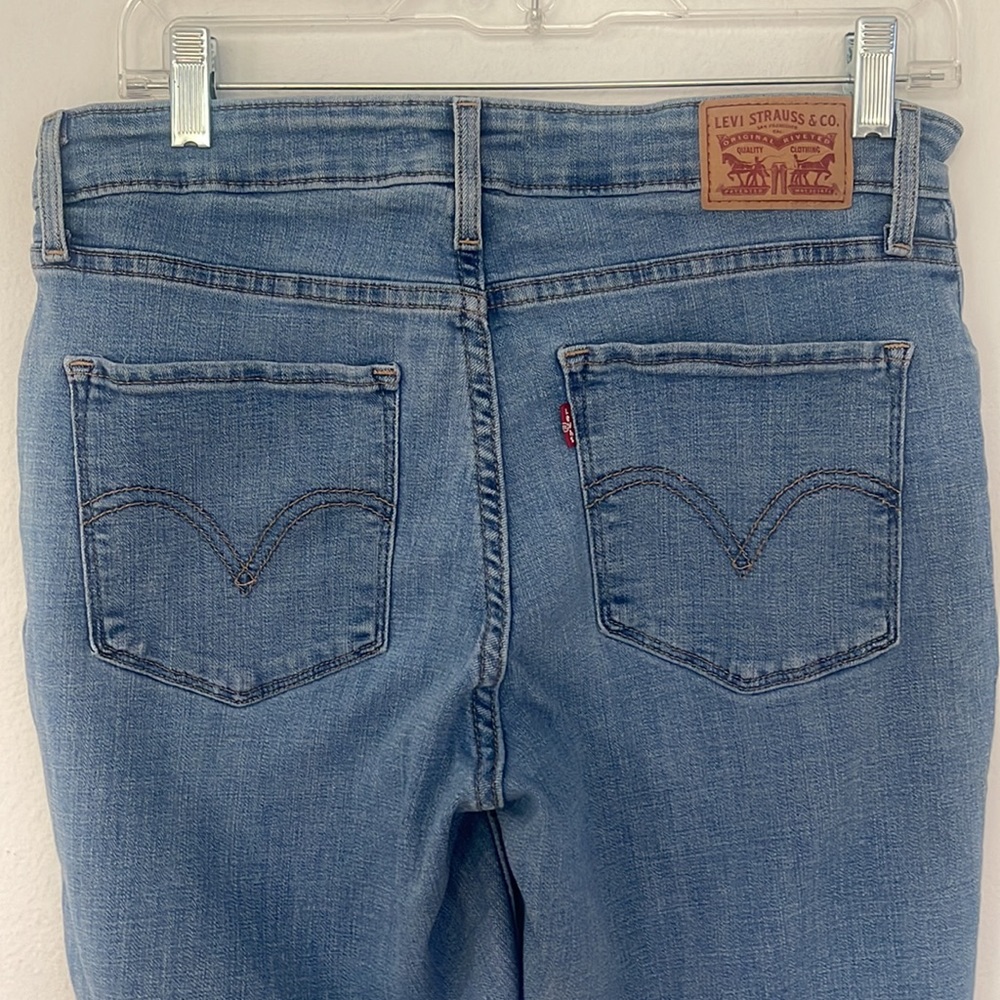Levi’s women’s mid rise skinny jeans, size 10